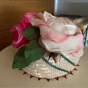 Vintage 1960s straw pink velvet floral pillbox hat